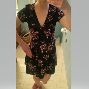 Beautiful H&M Floral Wrap Dress